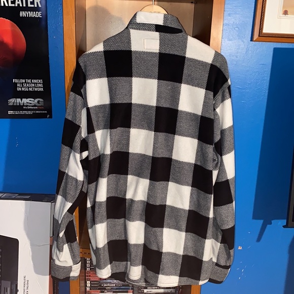 Wrangler flannel - Picture 2 of 3